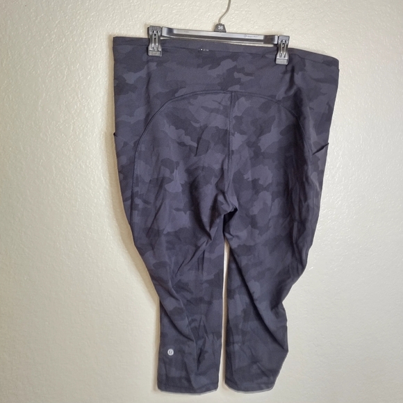 Lululemon Swift Speed High-Rise Crop 21" Heritage 365 Camo Deep Coal Multi Sz 20 - Picture 7 of 8